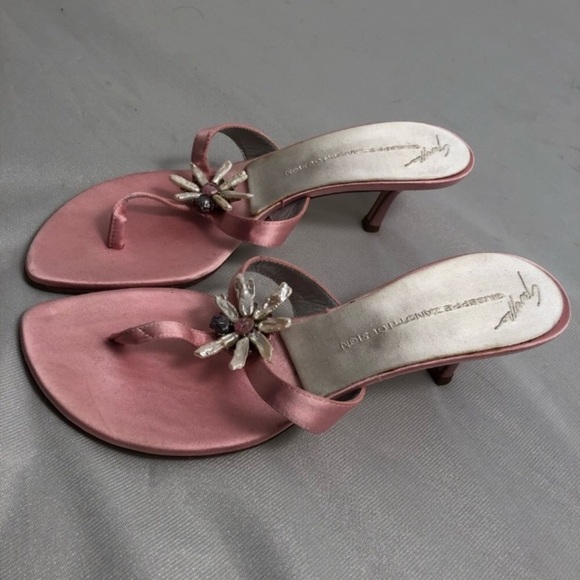 Giuseppe Zanotti light pink mother of Pearl heel sandals 10 - Picture 1 of 7